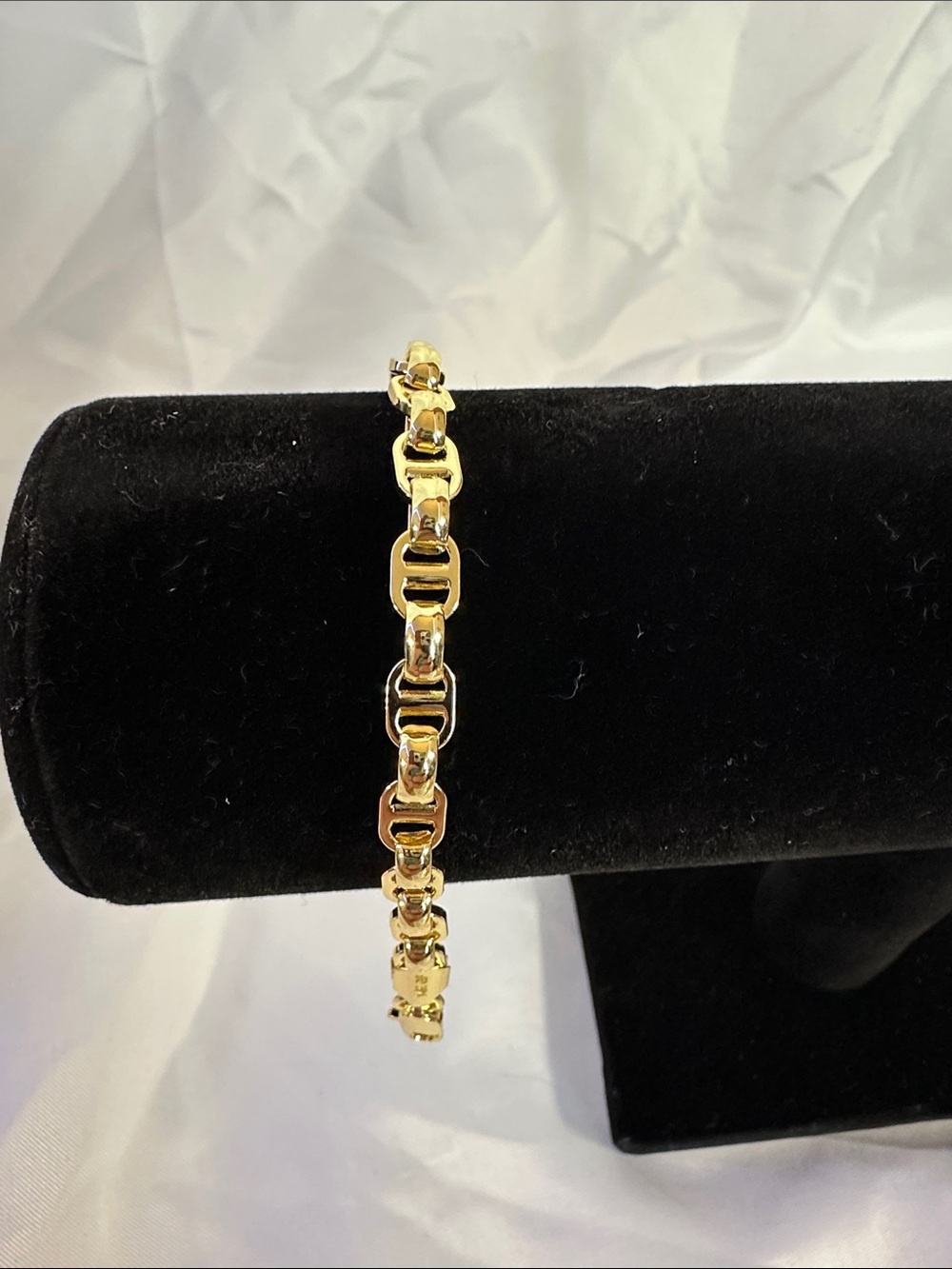 106: Brand New 14K Gold Filled 8” 5.6mm Bracelet